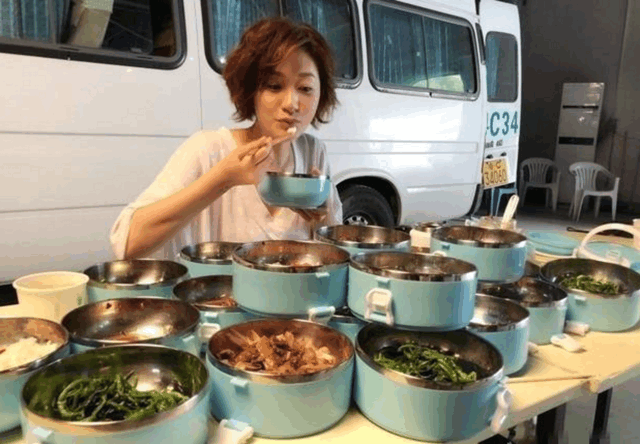 СȽɹʳ, ɫȴƵ, ԺڵĹ׸еһƴ!