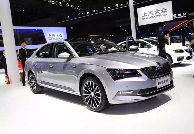 15万拿下合资B级车!运动、舒适、空间大的全都有!