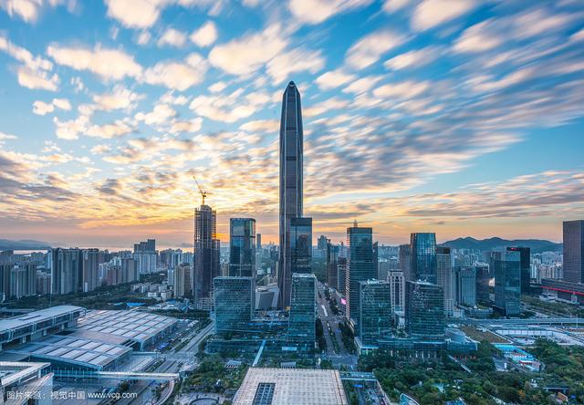 航拍深圳特区美如画,重点是中国经济发展速度最快的城市