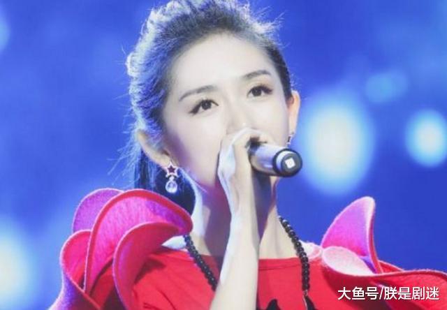 被谢娜力捧却不懂得感恩, 还喜欢摆架子嘲讽嘉