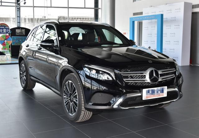 豪华中型SUV标杆2018款奔驰GLC上市,内饰豪