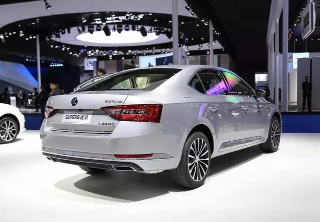 15万拿下合资B级车!运动、舒适、空间大的全都有!