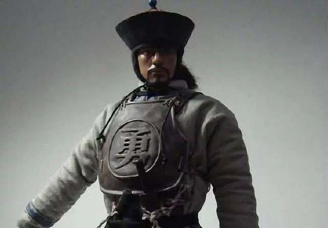 清朝 淮军 经常看有关清朝影视剧的人们会发现,满清士兵的衣服上经常