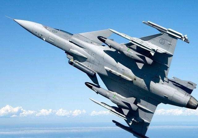 印度F16战机对巴基斯坦枭龙战机, 你更看好哪