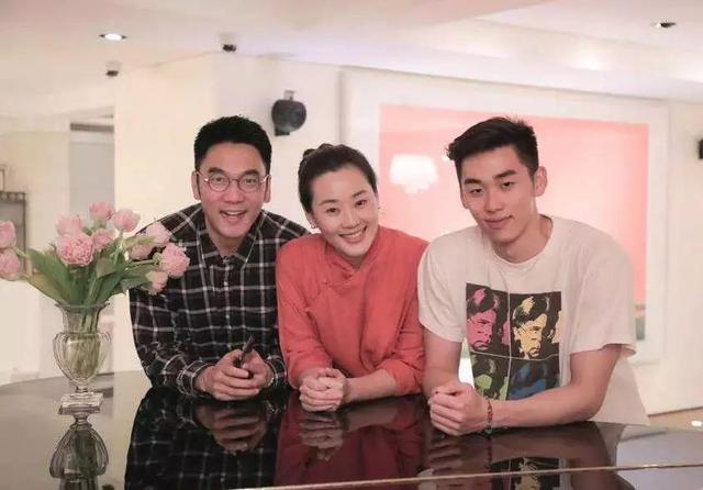 林依轮儿子被全美第一设计学院录取都是因为太幸福|林依轮|林子濠|星二代_新浪女性_新浪网