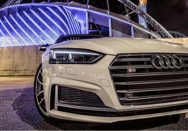 外表绅士却透露出无穷的力量, 魅力十足, 可在妹子眼里顶多是台奥迪A4L