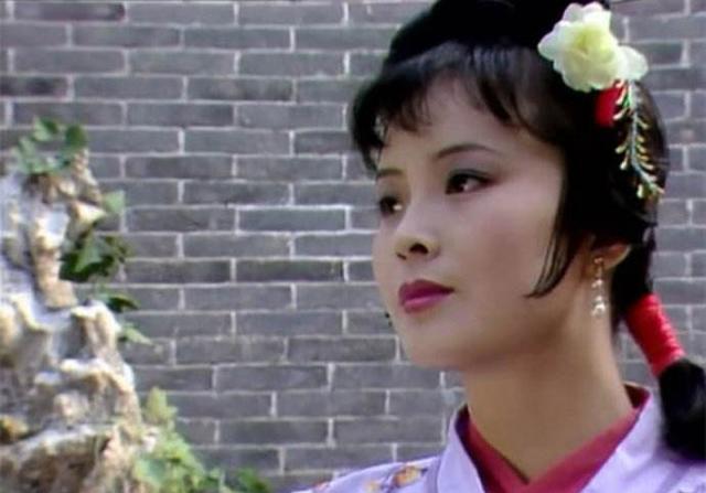 一人饰二角,柳湘莲和北静王都是侯长荣,87版《