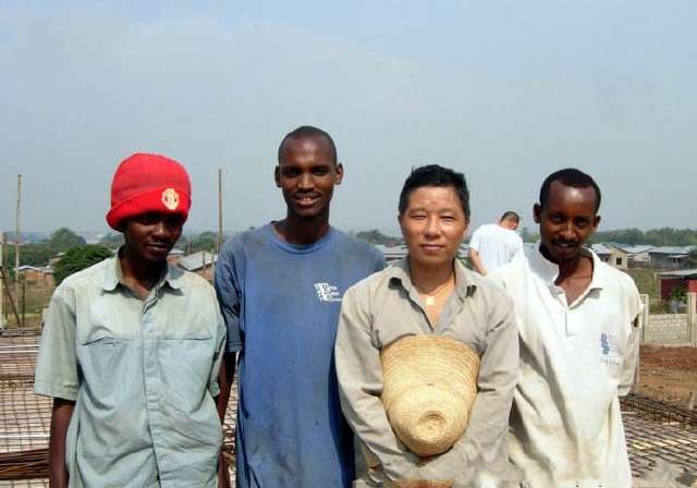 去非洲的中国人赚到钱可不算本事!娶到非洲老婆才是王道!