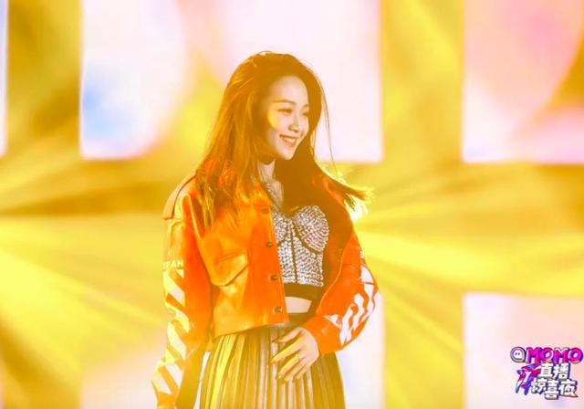 陌陌主播搭戏TVB陈浩民、吕颂贤,主播和演员