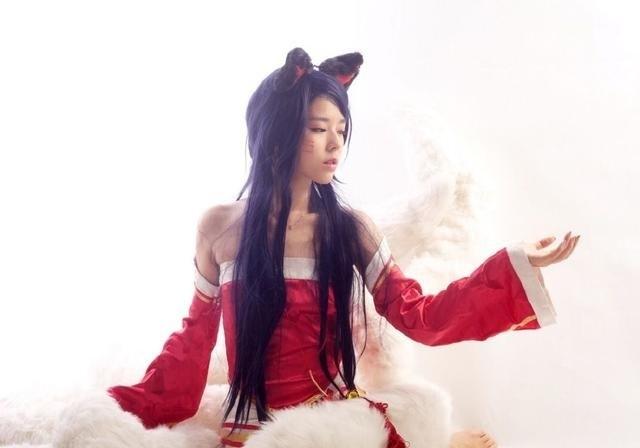 陈赫吃鸡战队女队员沫子COS美照,实力与美貌并存