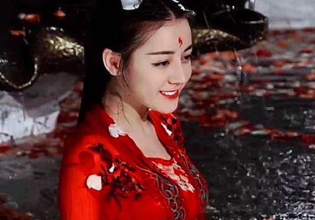 20位古装红衣美人,非常经典的文章，不看后悔