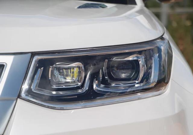 最悲惨的豪华车, 上市8个月仅卖2万辆, 今降3万月销还不足一千!