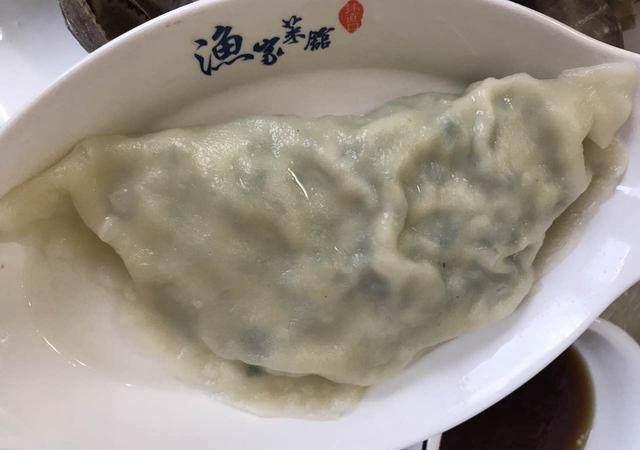 记得从前听家里尊长说鲅鱼水饺越大越好吃,有点无从下嘴啊!