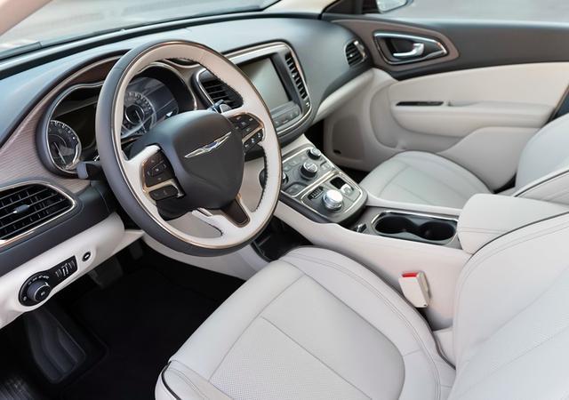 售价16万的美系豪车, 车长4米9, V6发动机, 气场不输奔驰