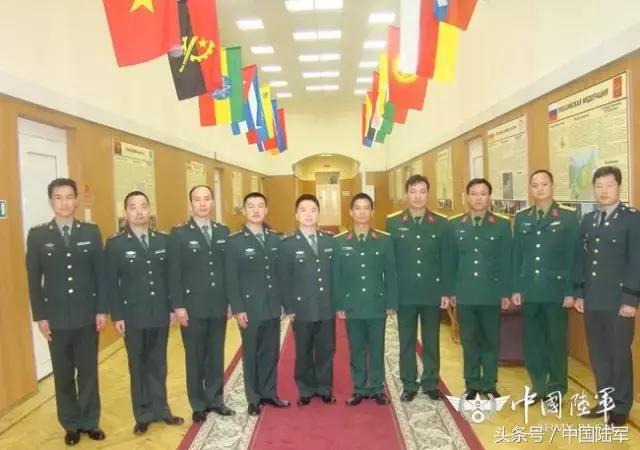 这位被伏龙芝军事学院授予"金牌学员"的中国军官到底啥来头?
