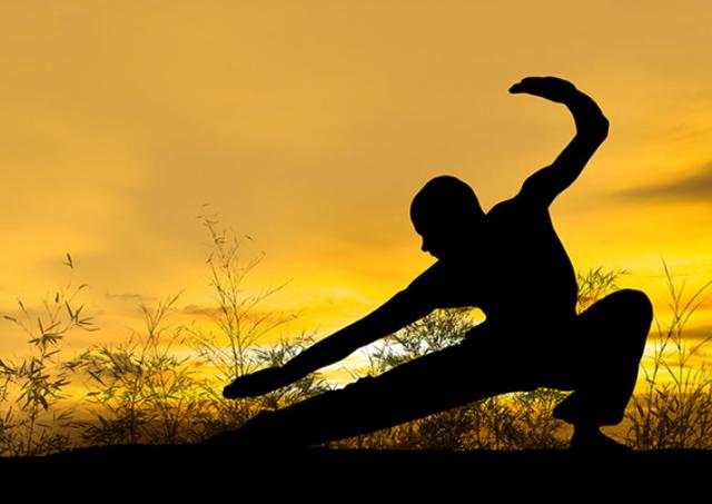 老外:为何人们怕中国而不怕美国?评论提到一个