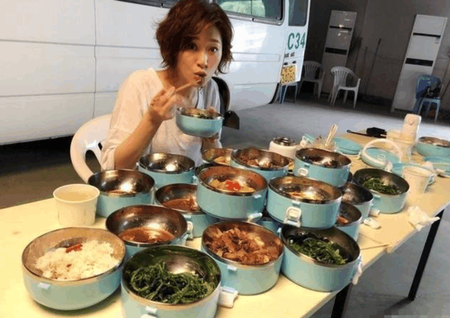 СȽɹʳ, ɫȴƵ, ԺڵĹ׸еһƴ!