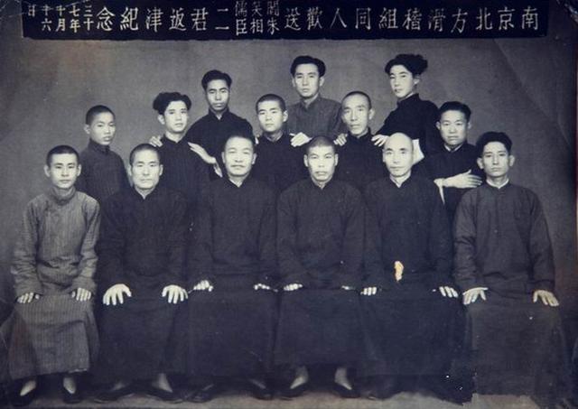 长相酷似冯小刚,最抢手捧哏演员,与郭荣启、苏文茂各自合作十年