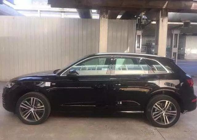 新一代奥迪Q5L实车曝光,空间比途锐大,内饰超越宝马!