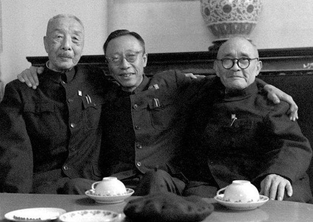 溥仪北京落户:所填写户籍地址吓坏民警,文化程