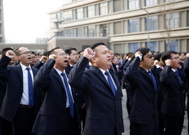 东营一中2018高考百日誓师大会，师生群情激昂