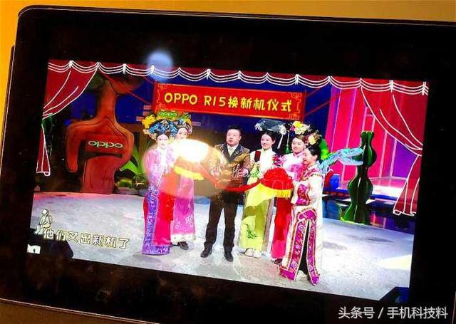 陈伟霆和王俊凯代言OPPO R15, 广告上综艺节