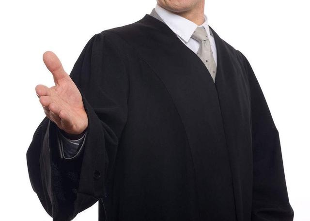 具体刑事案件中,无罪辩护或罪轻辩护,律师一般