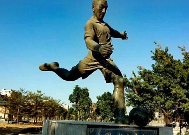 中国足球历史上天赋最高的六位球员 只有他因