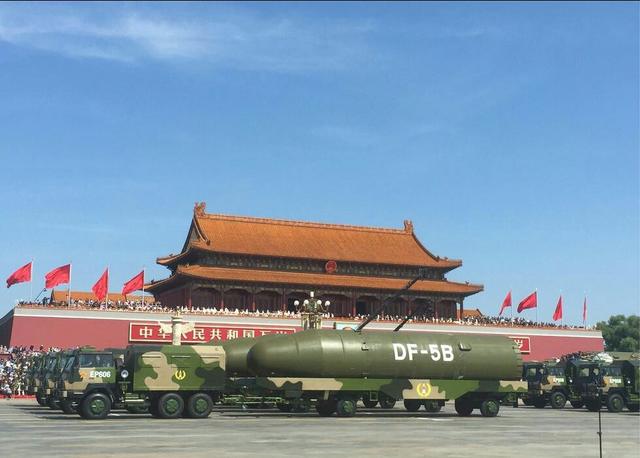 df-5进一步发展是df-5a,具有超过13,000公里的增大射程和一个改进惯性