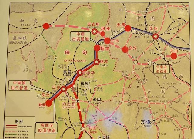 中国最长铁路隧道取得重大进展,两台硬岩掘进机艰难穿山!