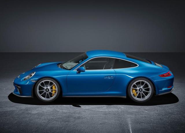 有6 速手排911 GT3 Touring能让Porsche如愿遏止911 R转卖歪风