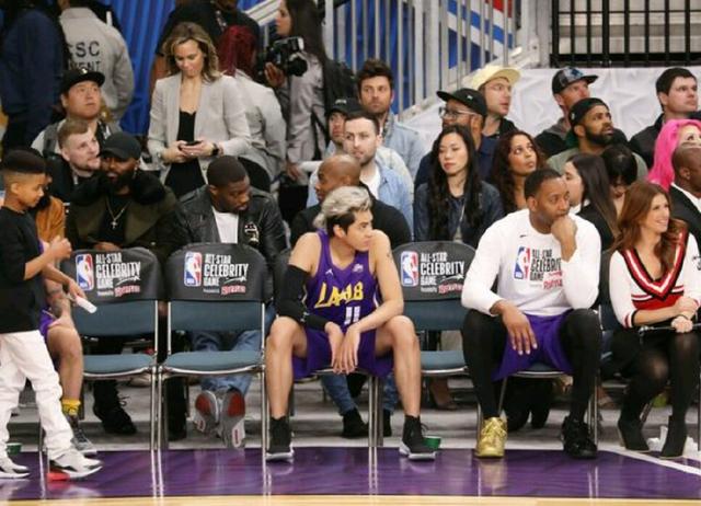 吴亦凡连续3年登台nba名人赛!球技一般,球鞋倒是很吸