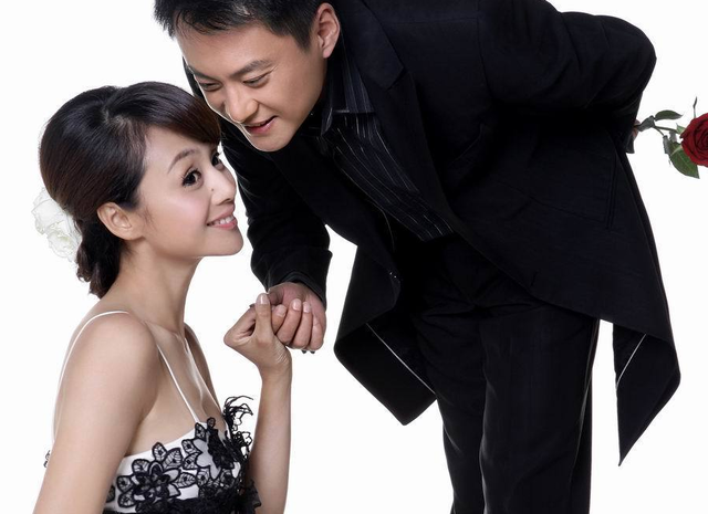 从相恋十几年到低调结婚，曹颖为何会嫁给一位默默无闻的演员？