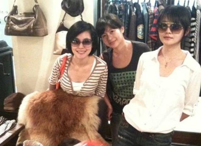 大小s的大姐，颜值是不同的风格，妈妈：大姐是三姐妹中最美的
