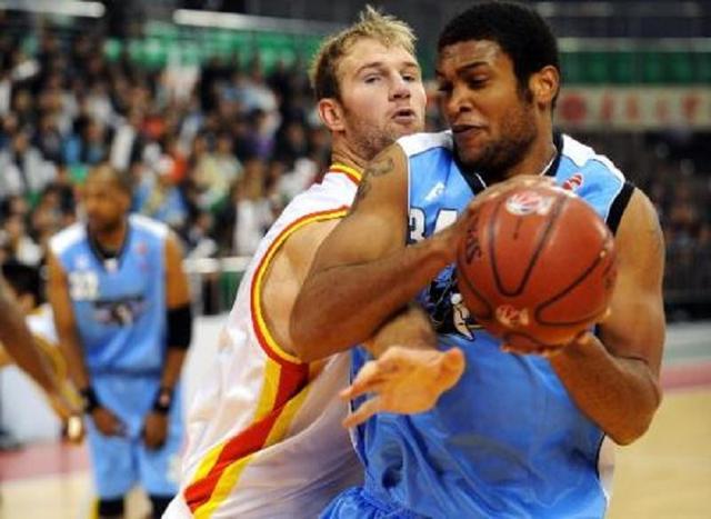 NBA球星破产后, 变卖奖牌, 他拿下5个总冠军,