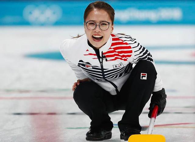韩国冰壶女队未能一黑到底,仍掀起举国冰壶热