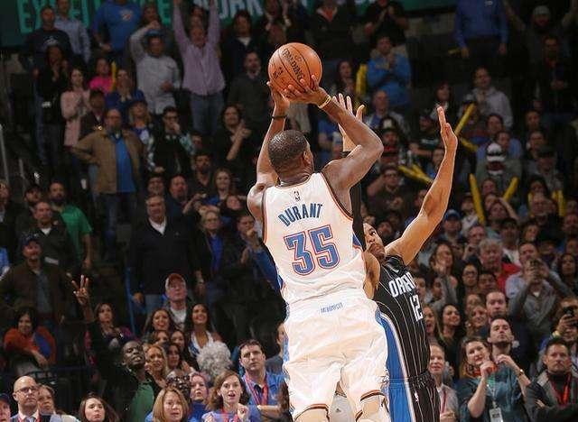 杜兰特统治攻防两端NBA直播呈现巅峰对决震撼画面