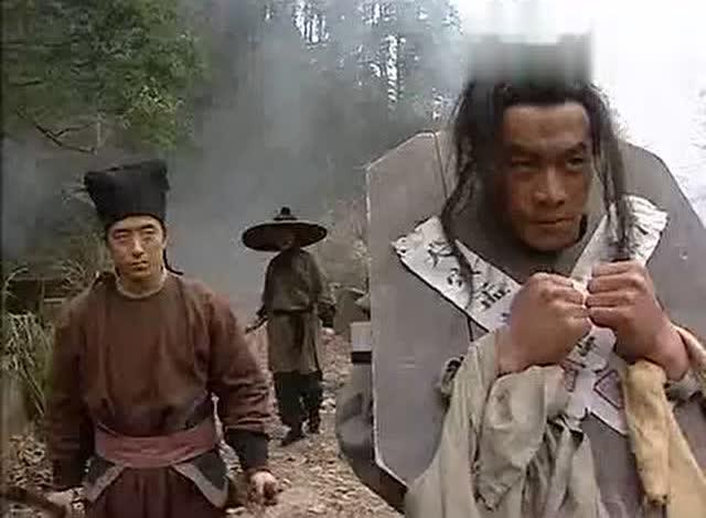 武松杀淫妇潘金莲时为什么要先扒掉她的衣服?是色心