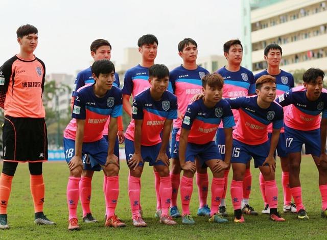 中国足球历史一步:1职业球队正式改名换队徽去