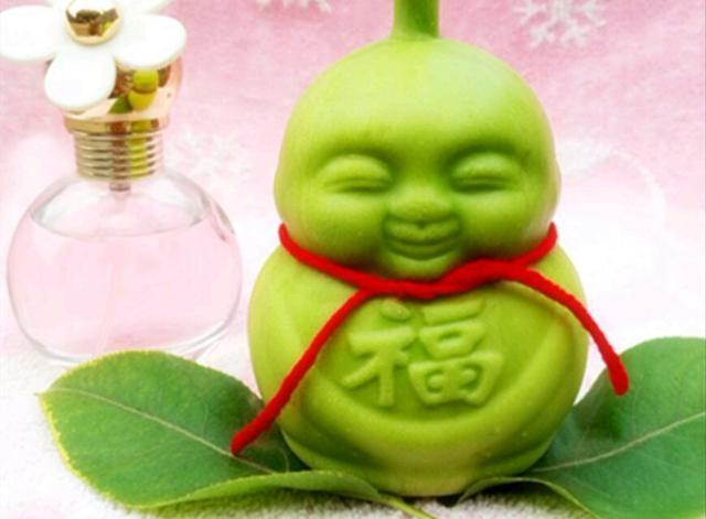 镇元子的人参果为何长得像婴儿?提示了神仙圈