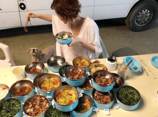 СȽɹʳ, ɫȴƵ, ԺڵĹ׸еһƴ!