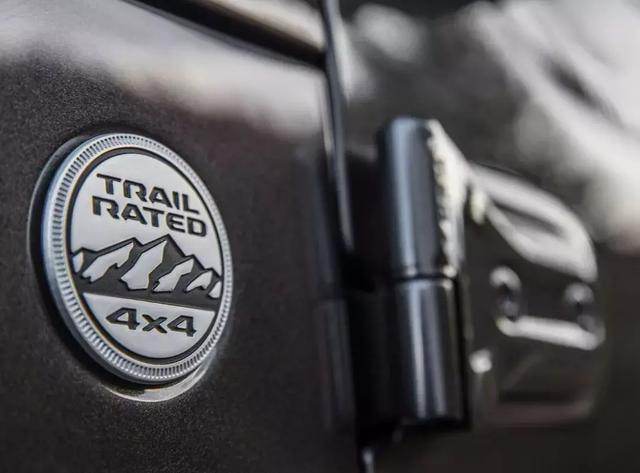 新牧马人增加2.0T车型,仅仅只是为了向市场妥协吗?