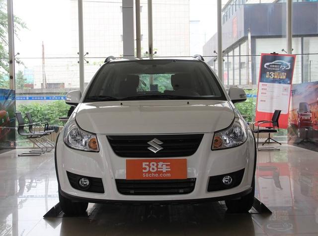 天语sx4，百公里油耗6.3L，最高时速180km