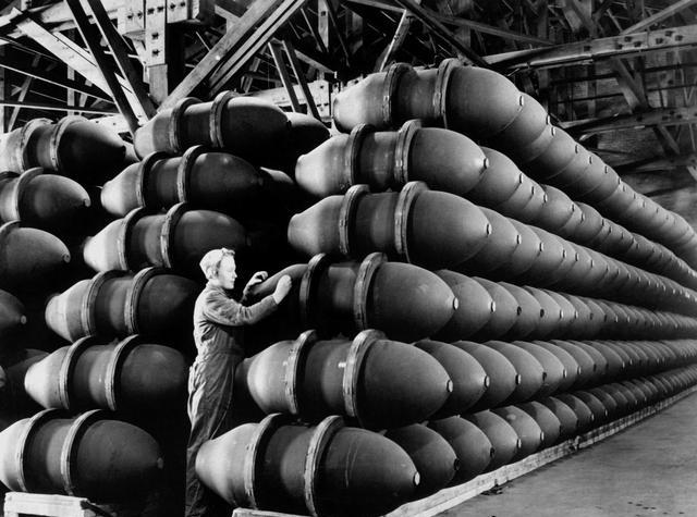 二战时期美国为何非要帮助中国,并不是出于好