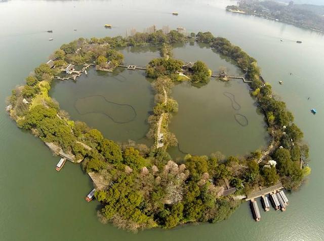 航拍浙江杭州西湖,世界级美景,城市中的照妖镜