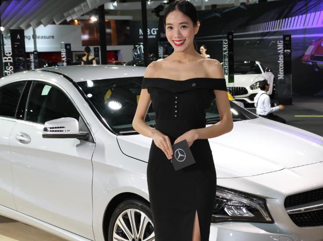 假装在2018台北车展，小姐姐素质对比国内车展如何？