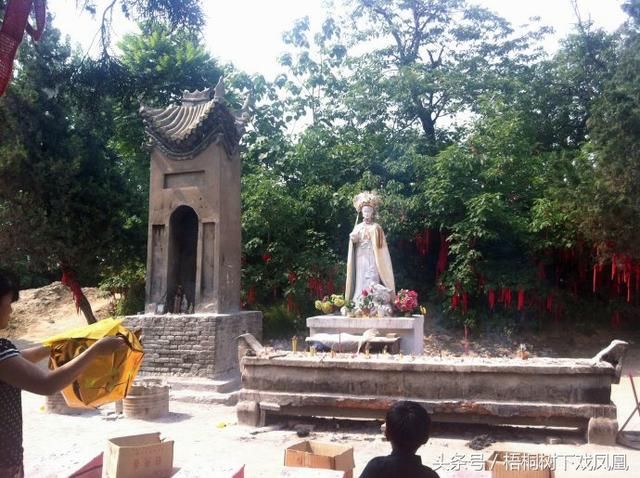 《新唐书》记载女娲墓在黄河中