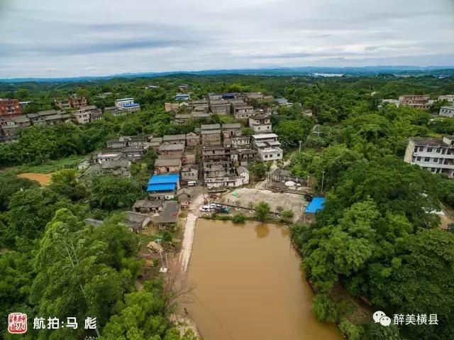 横县最有诗意的古村平朗黄强村
