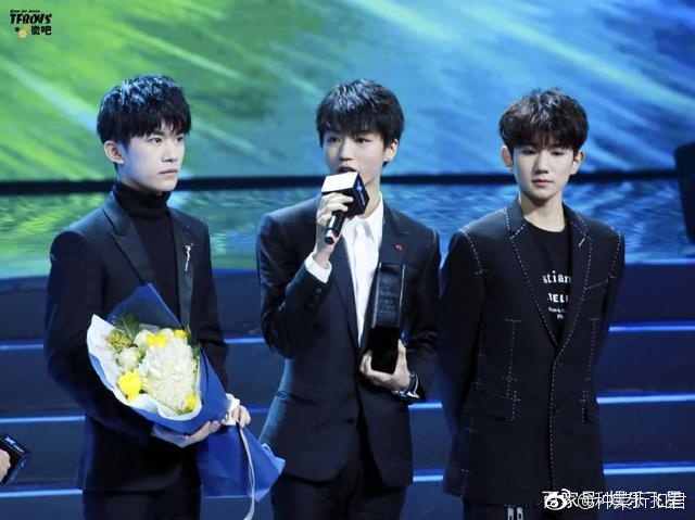 tfboys获得年度影响力组合?王源千玺舞台上聊天竟把王俊凯逗乐?