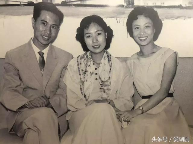 电影版《荔镜記》主演合影(左:黄清城,姚璇秋,萧南英)